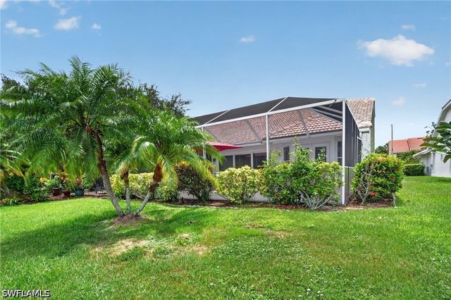 2166 Stacil CIR 17, Naples, FL 34109
