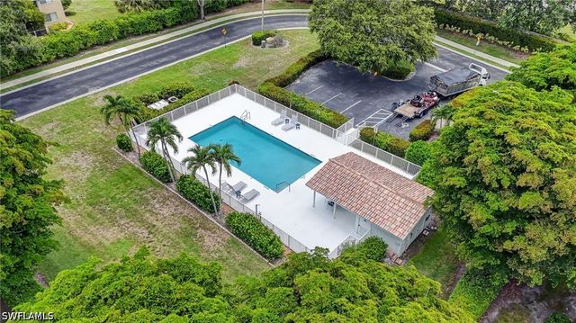 2166 Stacil CIR 17, Naples, FL 34109
