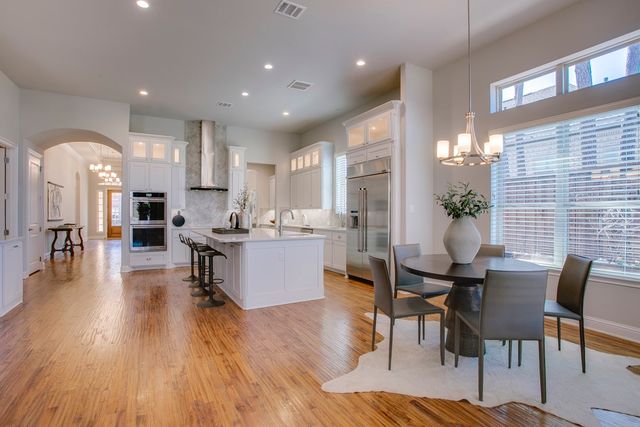 904 Charleston Drive, Southlake, TX 76092