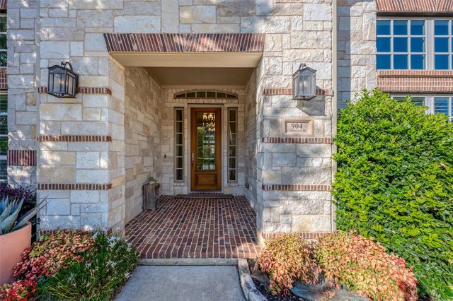 904 Charleston Drive, Southlake, TX 76092