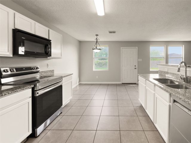 2043 Plains Court, Grand Prairie, TX 75052