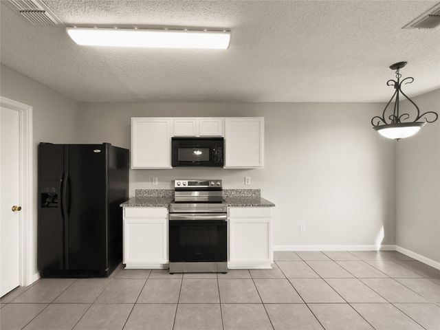 2043 Plains Court, Grand Prairie, TX 75052