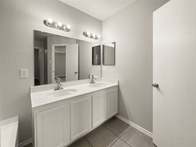 2043 Plains Court, Grand Prairie, TX 75052