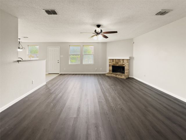 2043 Plains Court, Grand Prairie, TX 75052