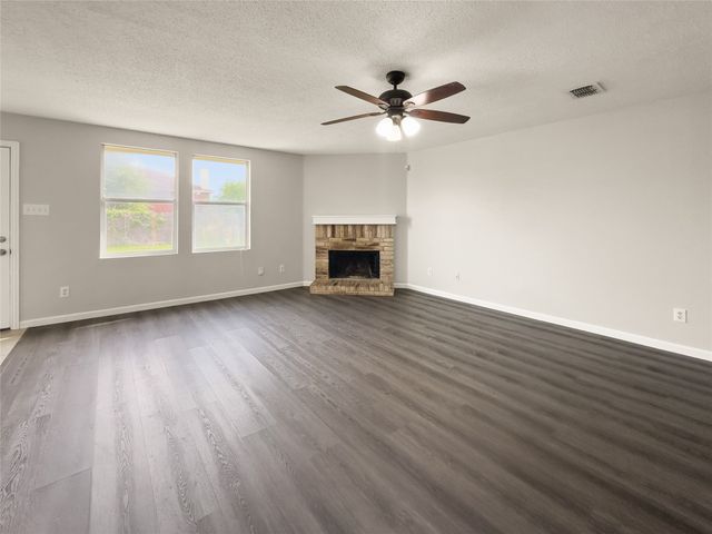 2043 Plains Court, Grand Prairie, TX 75052