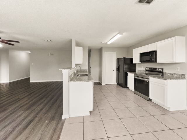 2043 Plains Court, Grand Prairie, TX 75052