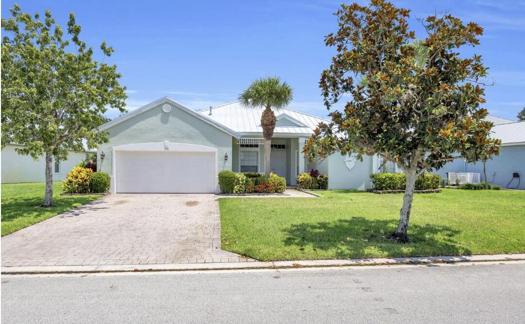 198 Magnolia Lakes Boulevard, Port St Lucie, FL 34986