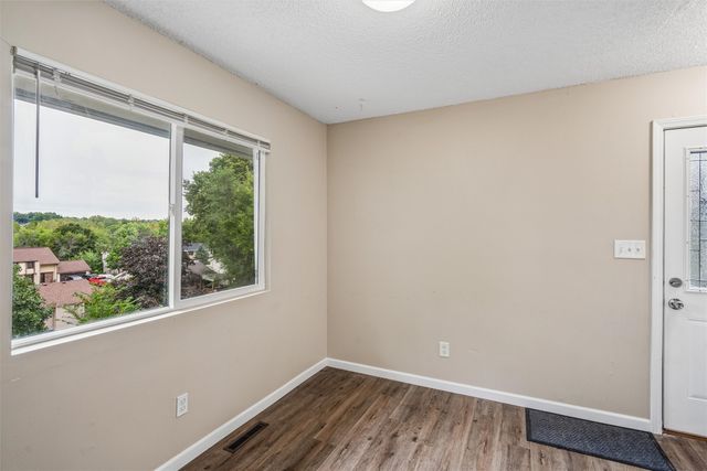 804 E Spring Street, Des Moines, IA 50315