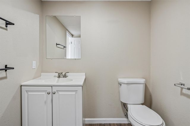 804 E Spring Street, Des Moines, IA 50315