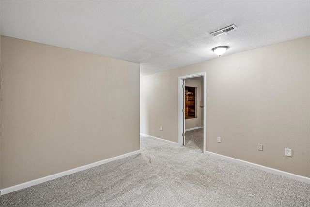 804 E Spring Street, Des Moines, IA 50315