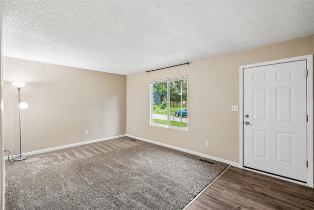 804 E Spring Street, Des Moines, IA 50315