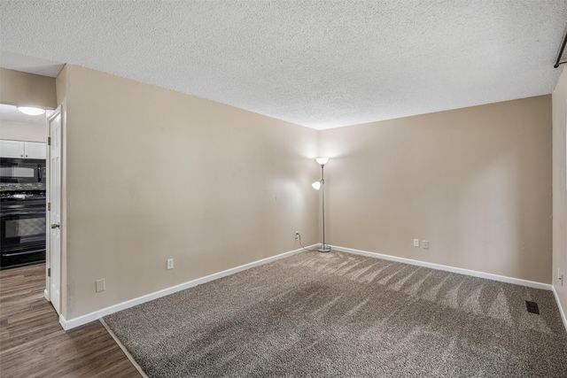804 E Spring Street, Des Moines, IA 50315