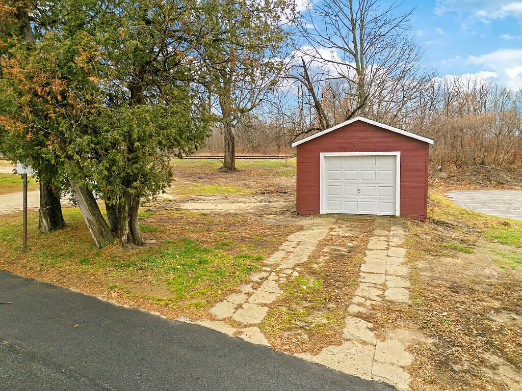 63 Elm Street, Mechanic Falls, ME 04256 — photo 3