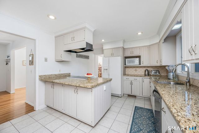 68 Longview Road, Monroe, CT 06468