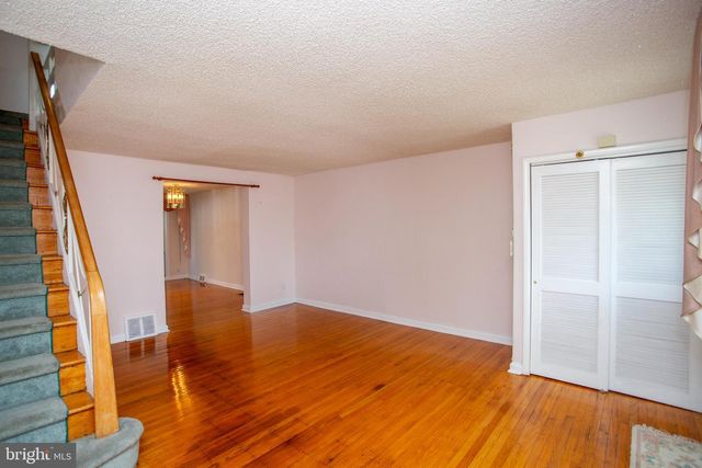 8617 RUGBY ST, Philadelphia, PA 19150