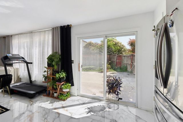 2960 Ottumwa Dr, Sacramento, CA 95835