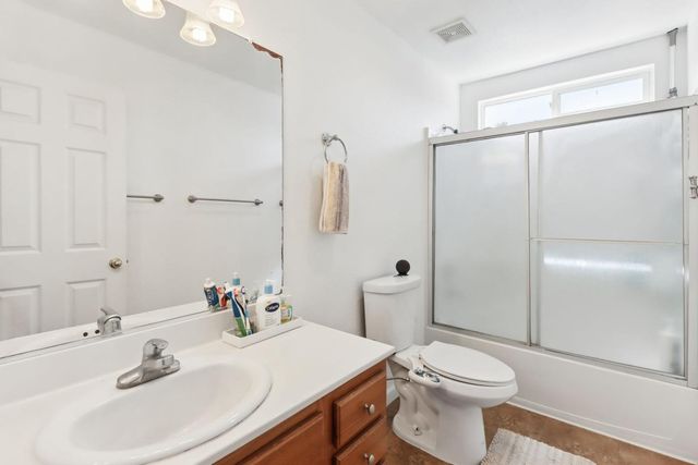 2960 Ottumwa Dr, Sacramento, CA 95835