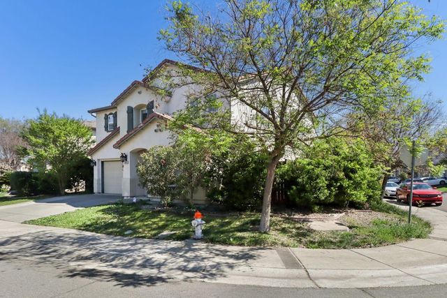 2960 Ottumwa Dr, Sacramento, CA 95835