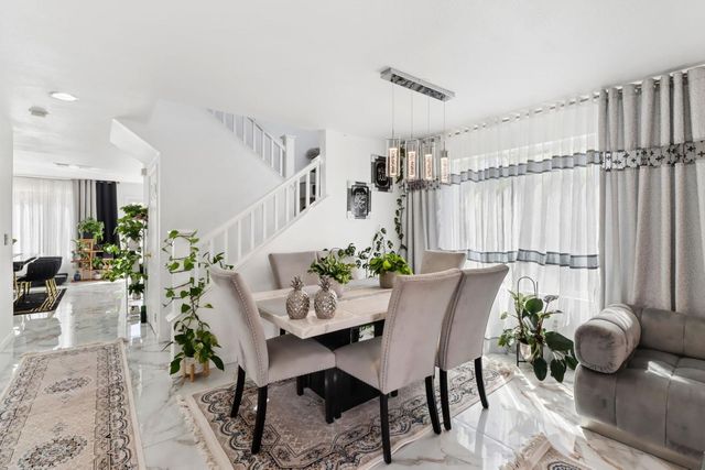 2960 Ottumwa Dr, Sacramento, CA 95835