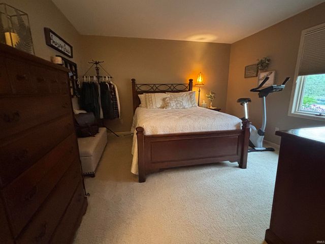 9512 CAMBERWELL Drive, Fort Wayne, IN 46804