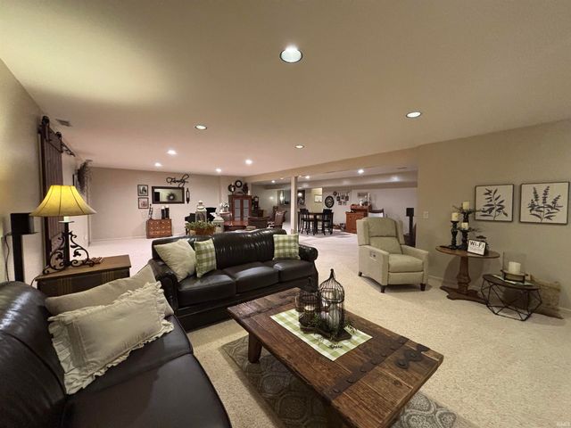 9512 CAMBERWELL Drive, Fort Wayne, IN 46804