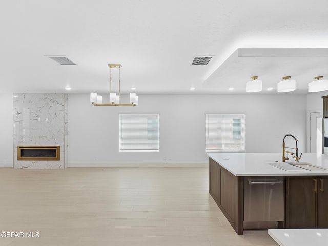 7405 NORTE MESA Lane, El Paso, TX 79934