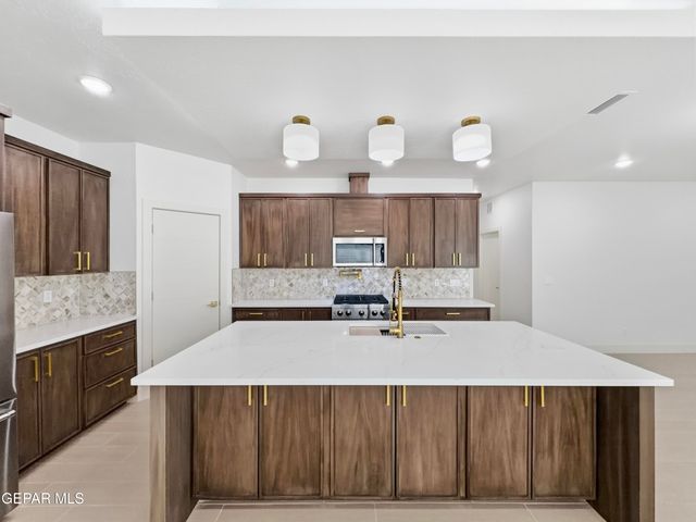 7405 NORTE MESA Lane, El Paso, TX 79934