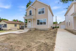 27828 Groveland Street, Madison Heights, MI 48071