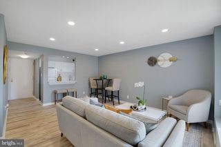 3100 S MANCHESTER ST #909, Falls Church, VA 22044