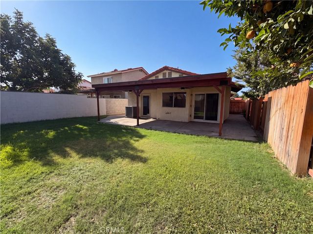 1873 Topeka, Colton, CA 92324