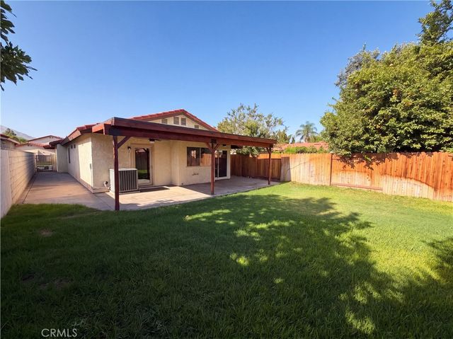 1873 Topeka, Colton, CA 92324