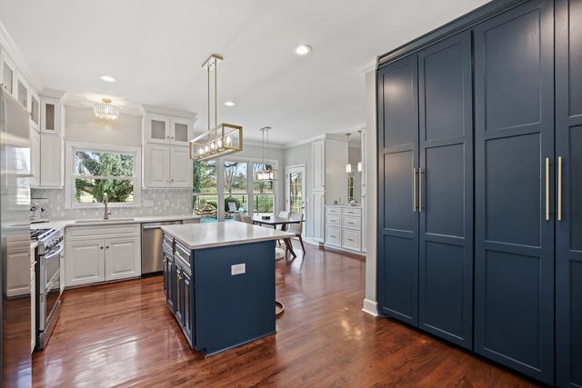 1620 Oakhall Dr, Brentwood, TN 37027