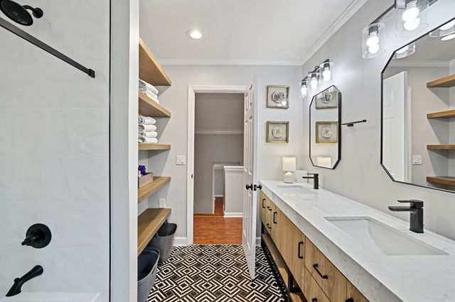 1620 Oakhall Dr, Brentwood, TN 37027