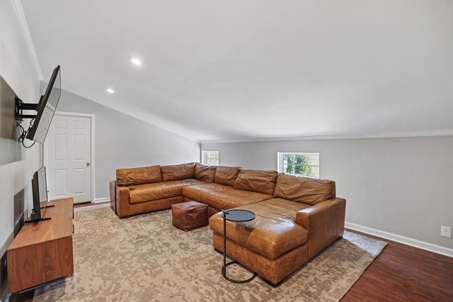 1620 Oakhall Dr, Brentwood, TN 37027