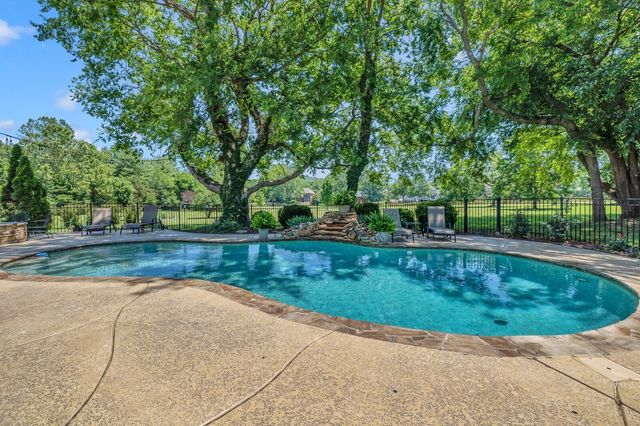 1620 Oakhall Dr, Brentwood, TN 37027