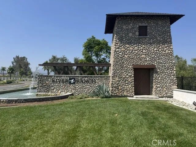 2464 Gunner Ridge, Rialto, CA 92377