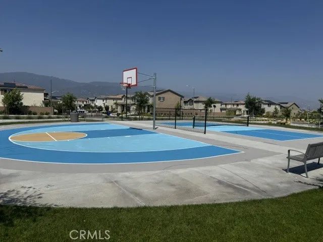 2464 Gunner Ridge, Rialto, CA 92377