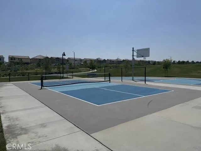 2464 Gunner Ridge, Rialto, CA 92377