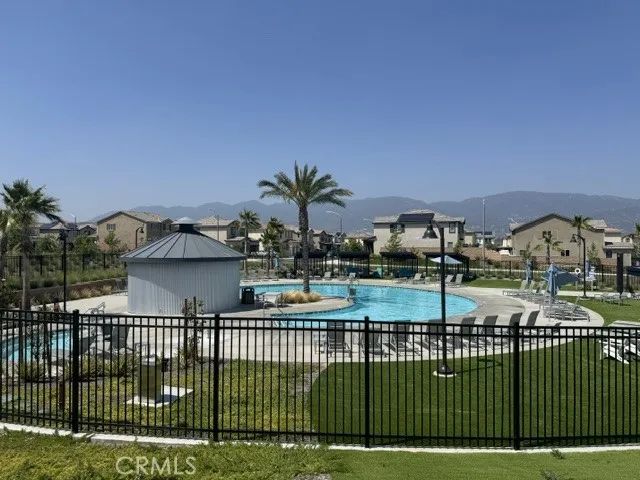 2464 Gunner Ridge, Rialto, CA 92377