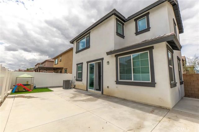 2464 Gunner Ridge, Rialto, CA 92377