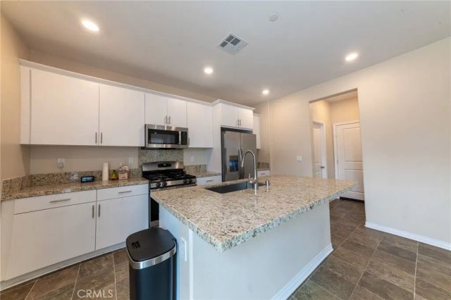 2464 Gunner Ridge, Rialto, CA 92377