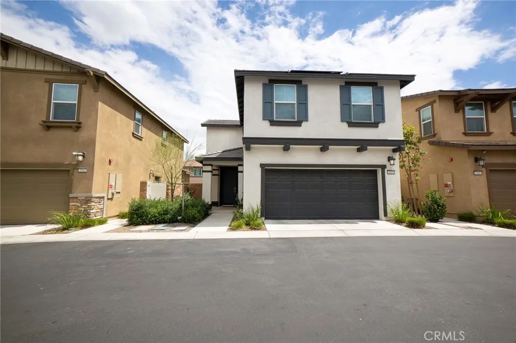 2464 Gunner Ridge, Rialto, CA 92377
