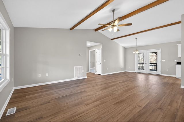 208 Frontier Dr, Grimsley, TN 38565