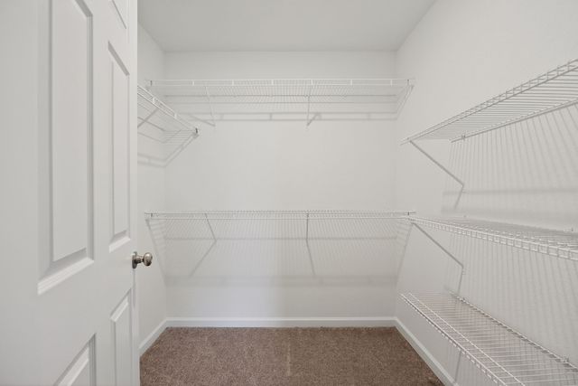 208 Frontier Dr, Grimsley, TN 38565