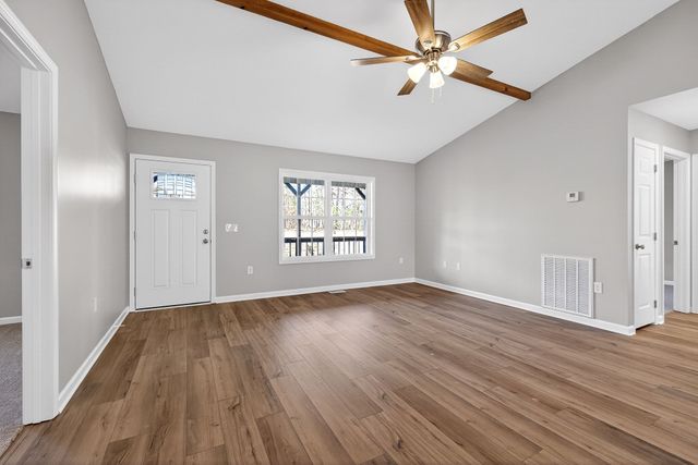 208 Frontier Dr, Grimsley, TN 38565