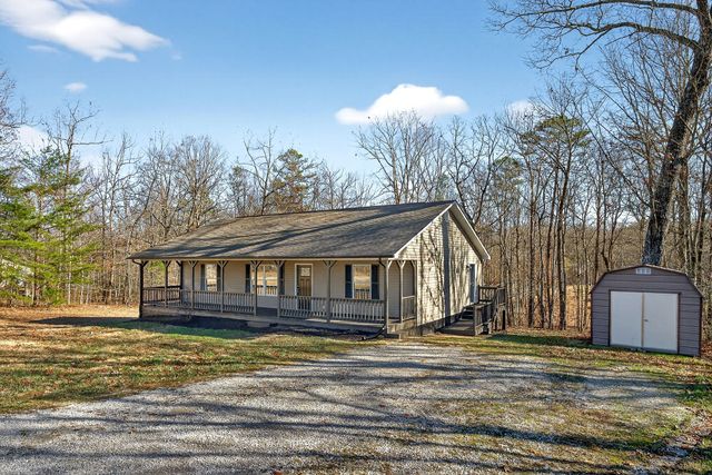 208 Frontier Dr, Grimsley, TN 38565