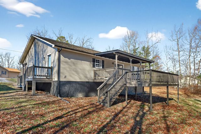 208 Frontier Dr, Grimsley, TN 38565