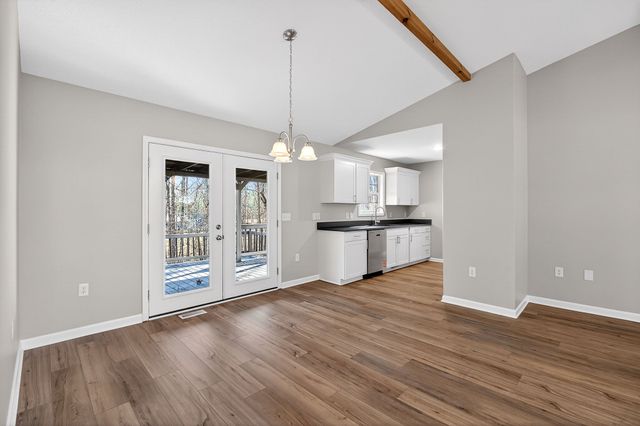 208 Frontier Dr, Grimsley, TN 38565