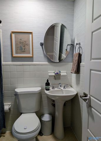 908 Fagan Springs Drive SE, Huntsville, AL 35801