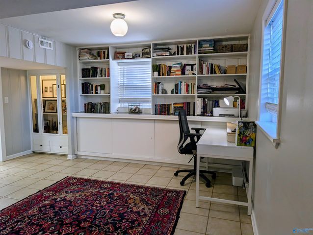 908 Fagan Springs Drive SE, Huntsville, AL 35801